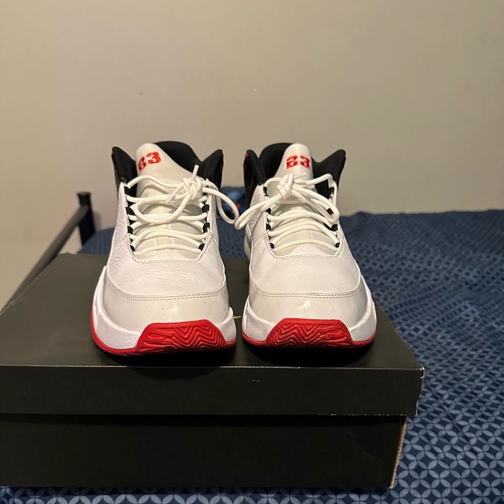 Jordan max aura 3